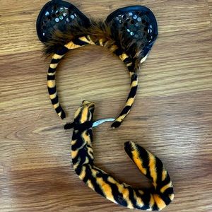Shiny tiger accessories